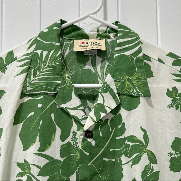 Royal Hawaiian Creations Boy’s Tropical Prints Short-Sleeve Shirt in Green - Picture 2 of 5